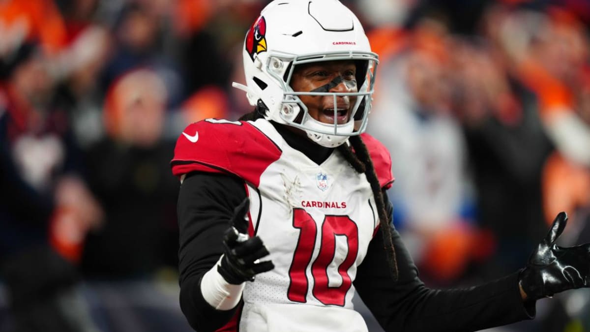 Isaiah Simmons Clearly Unhappy With Arizona Cardinals Releasing DeAndre  Hopkins - Sports Illustrated Arizona Cardinals News, Analysis and More