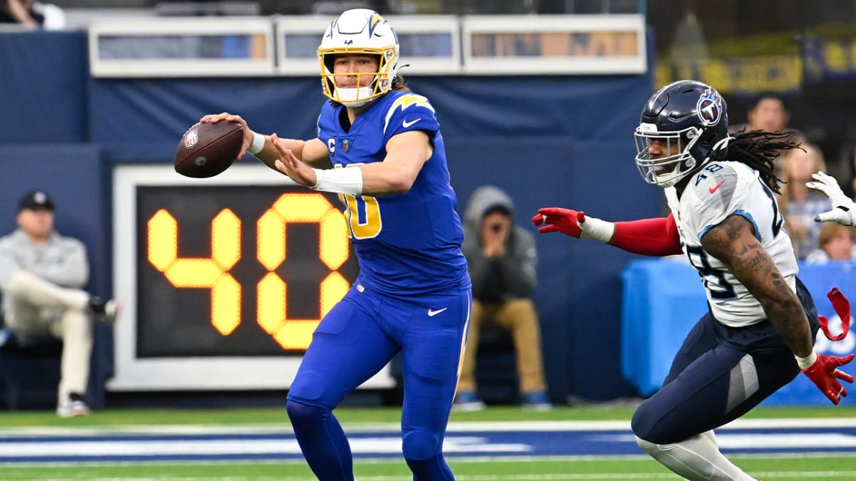 Colts vs. Chargers Week 16 MNF line, odds, picks, bets from Green