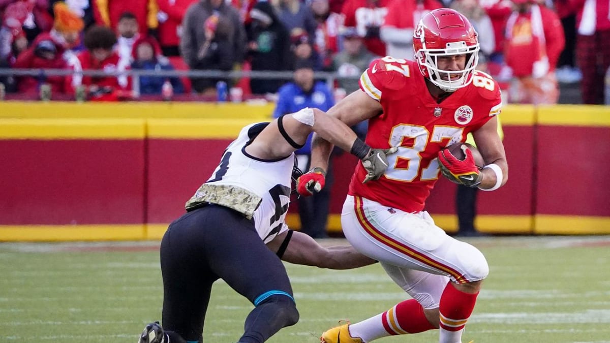 Every Travis Kelce Catch from 105-Yard Game in Week 15