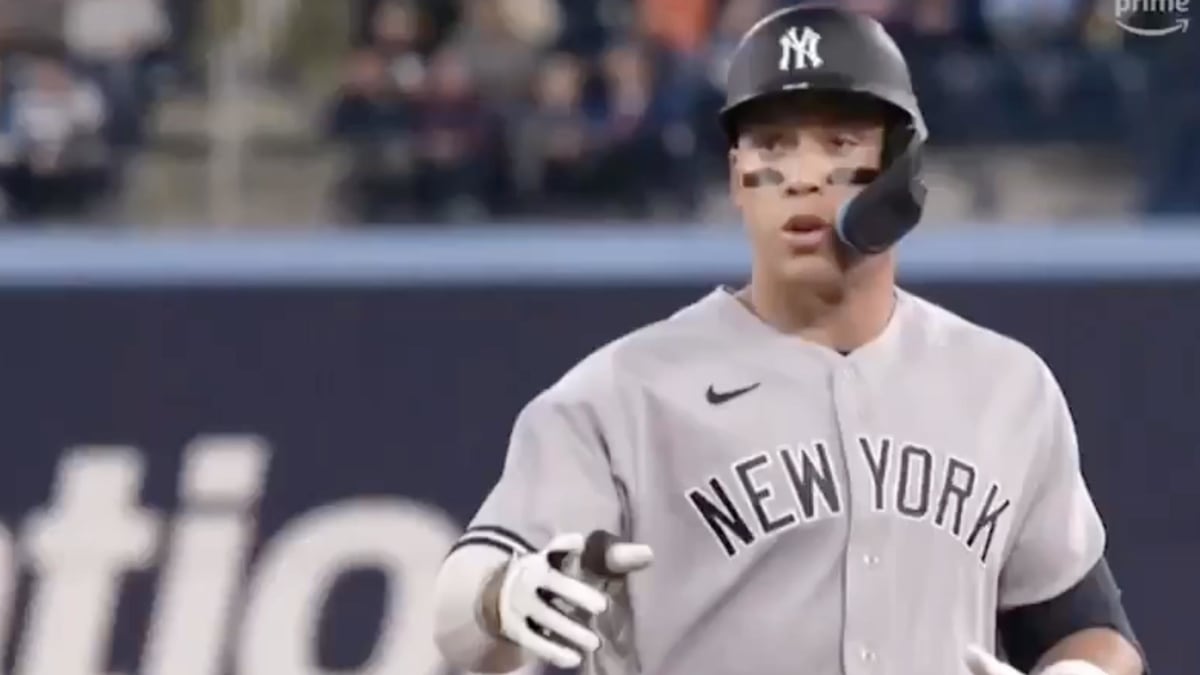 Troll Job? Yankees' Judge covers his eyes after single vs. Blue Jays