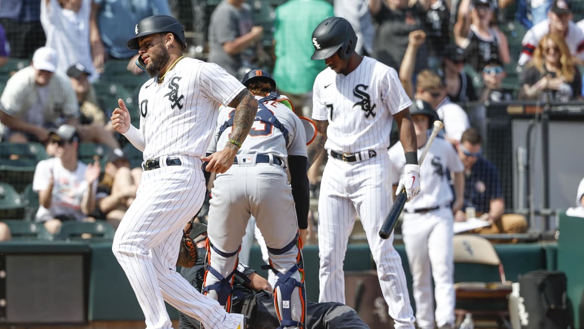 Moncada scores on wild pitch that strikes ump, White Sox beat Tigers 2-1 –  The Oakland Press