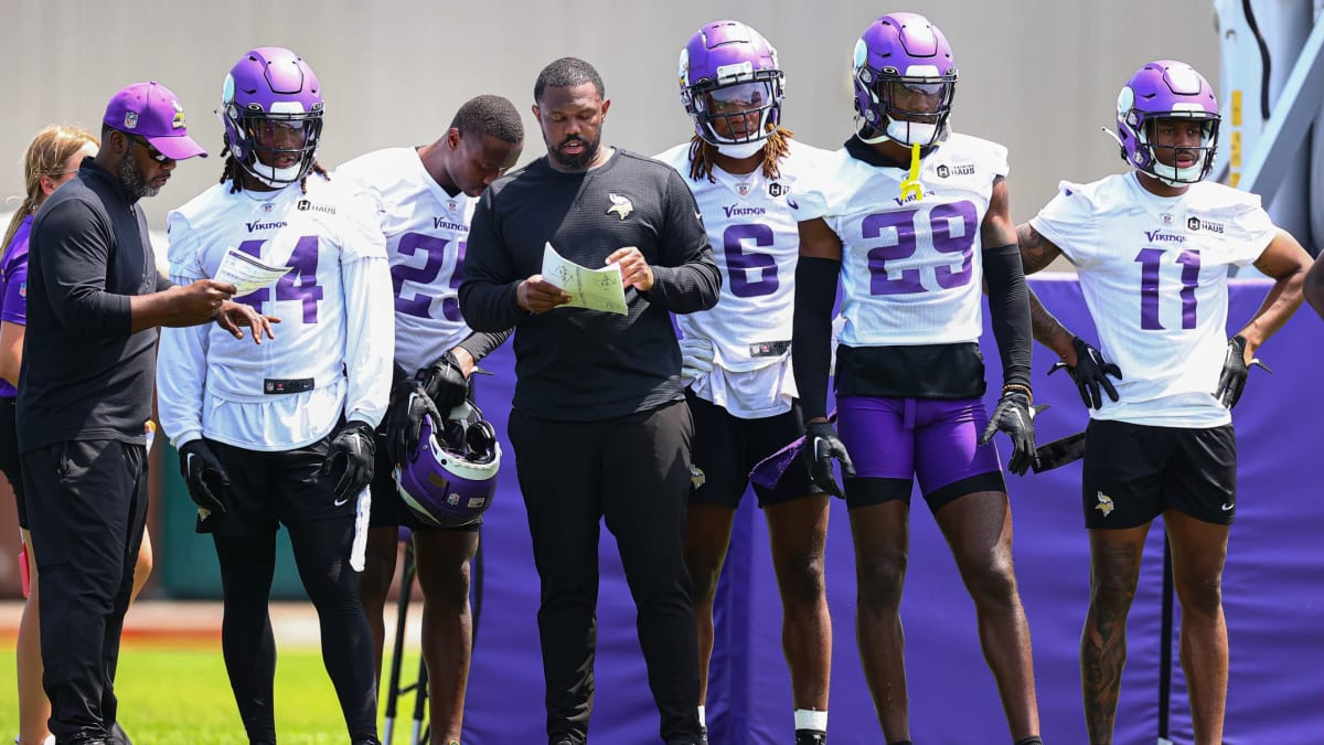 Lewis Cine might stay stuck behind Cam Bynum, Josh Metellus - Sports  Illustrated Minnesota Sports, News, Analysis, and More