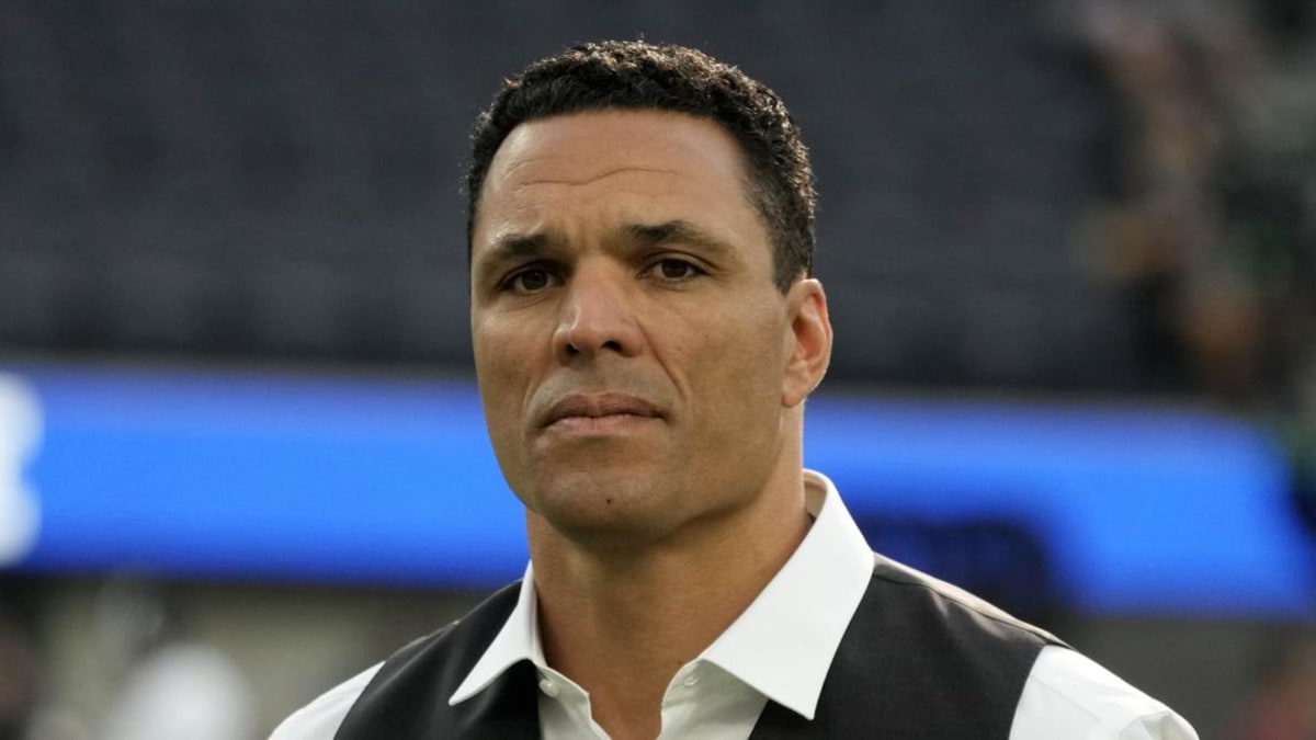 Ex-Cal Star Tony Gonzalez Gets the Family Lowdown on `Finding Your Roots' -  Sports Illustrated Cal Bears News, Analysis and More