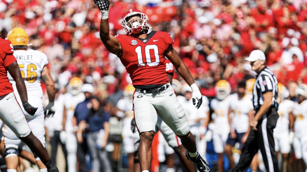 UGA begins practice, quest for a historic 3-peat after a