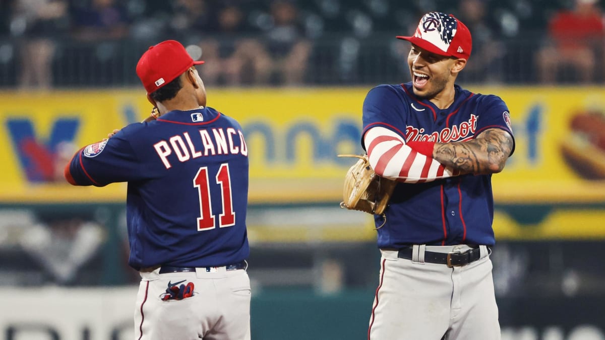 Twins OF Byron Buxton's highlight catch starts first 8-5 triple play in  recorded MLB history