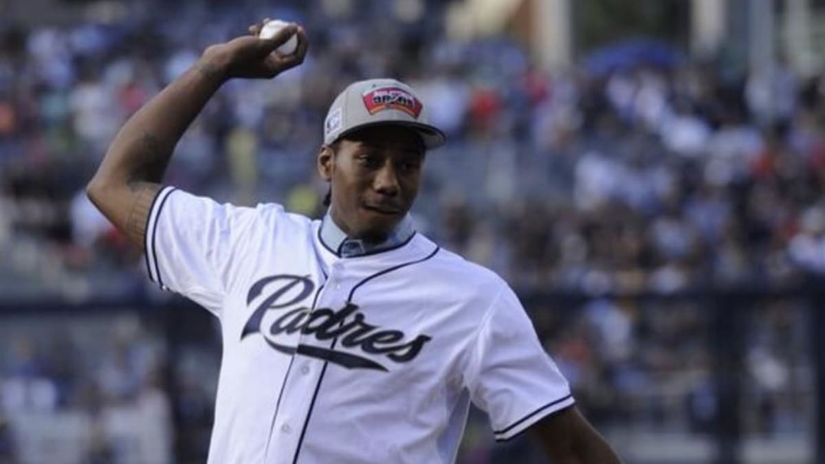 Watch: NBA star Kawhi Leonard rocks Padres City Connect jersey at