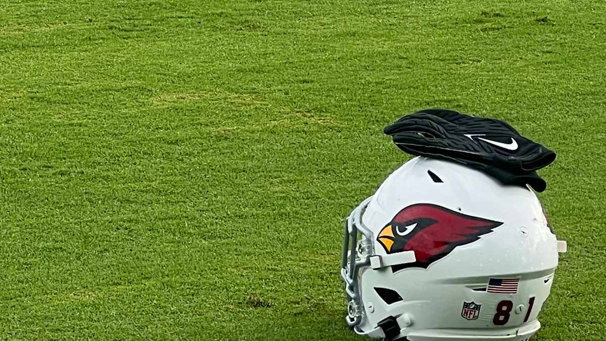 Krys Barnes Joins Cardinals Linebacking Corps