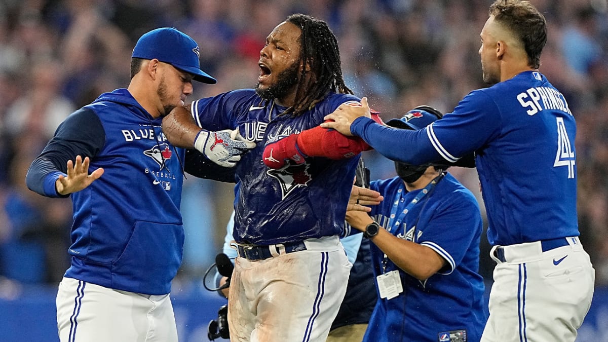 Blue Jays blow 8-1 lead, swept aside by Mariners in AL wild-card series -  Prince Rupert Northern View