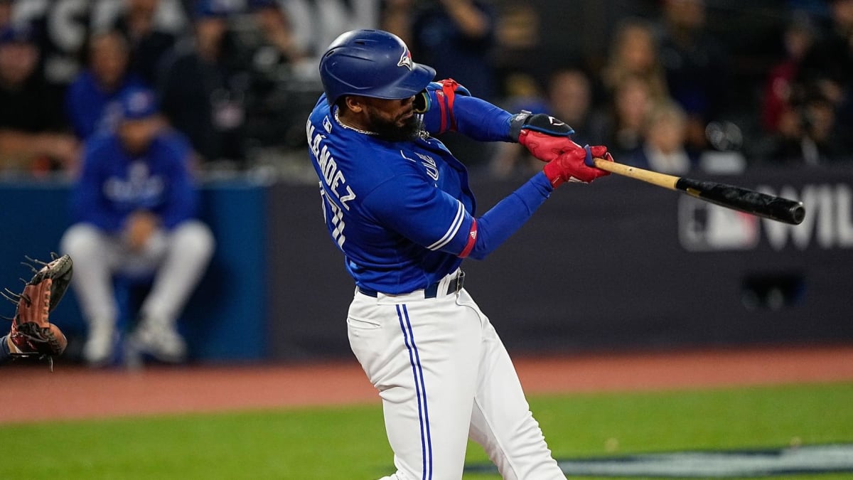 Teoscar Hernández of the Toronto Blue Jays rounds the bases after