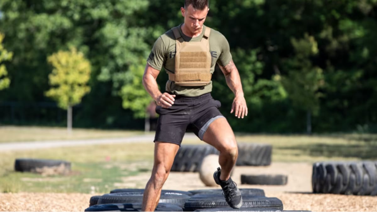 Military Muscle: 5 weight vest workouts for all levels
