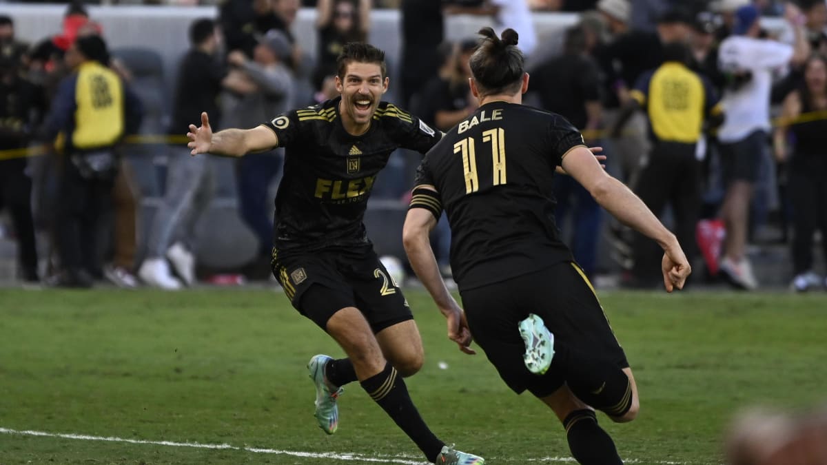 Los Angeles Football Club 3-3 Philadelphia Union: Gareth Bale helps LAFC  win MLS Cup - BBC Sport