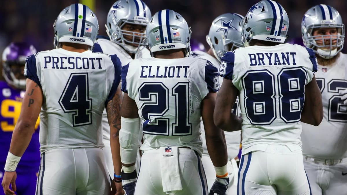 Tweet Break: Elliott's MNF Intro, Cowboys Color Rush, and Dez Bryant Does  Push-ups ✭ Inside The Star