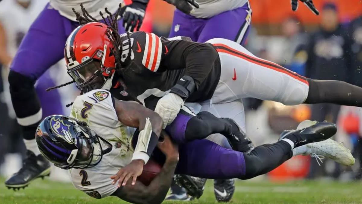 Baltimore Ravens DE Jadeveon Clowney Gets 100% Real On 'Bad Blood' With  Cleveland Browns - Gridiron Heroics