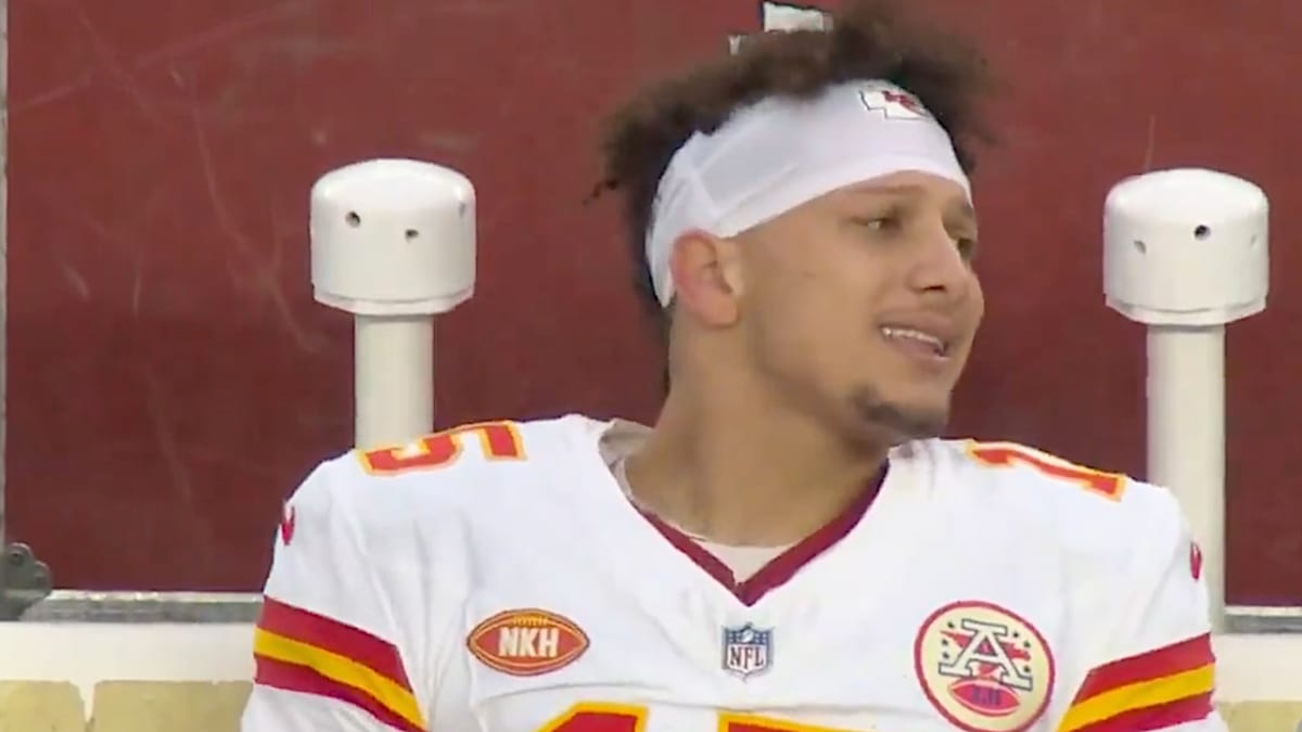 Another Kadarius Toney Drop Leaves Patrick Mahomes Fuming in Frustration - Sports Illustrated