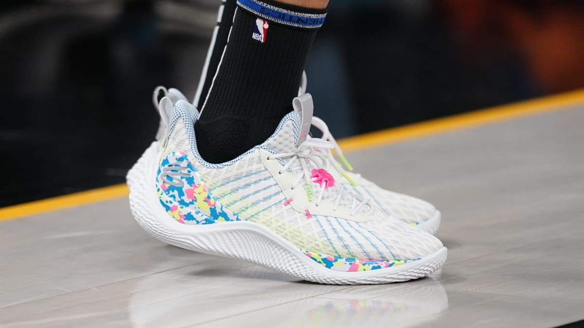 CURRY 10 SPLSH PARTY-
