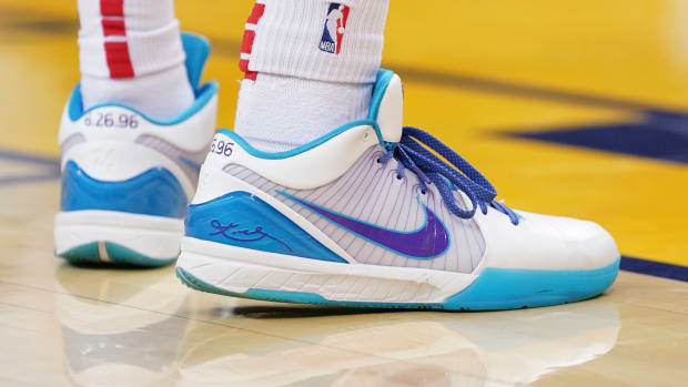 Paul George Wore Kobe Shoes During Clippers Game - Sports