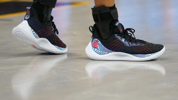 Stephen Curry Debuts Two New Colorways of Signature Shoes - Sports