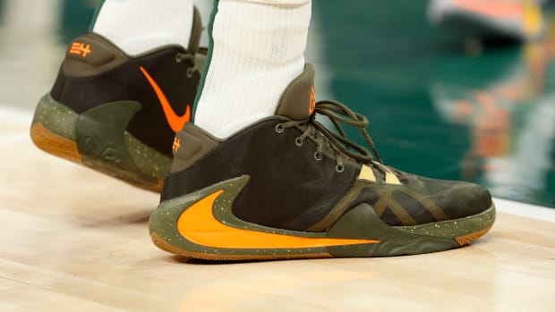 Giannis sale orange shoes