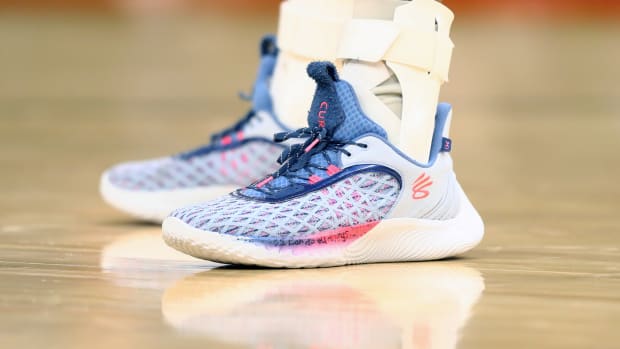 Stephen curry sale adidas shoes