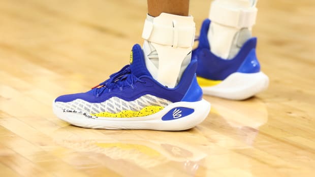 Steph curry shoes cheap blue and yellow