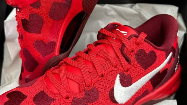 Nike kobe sales 8 red