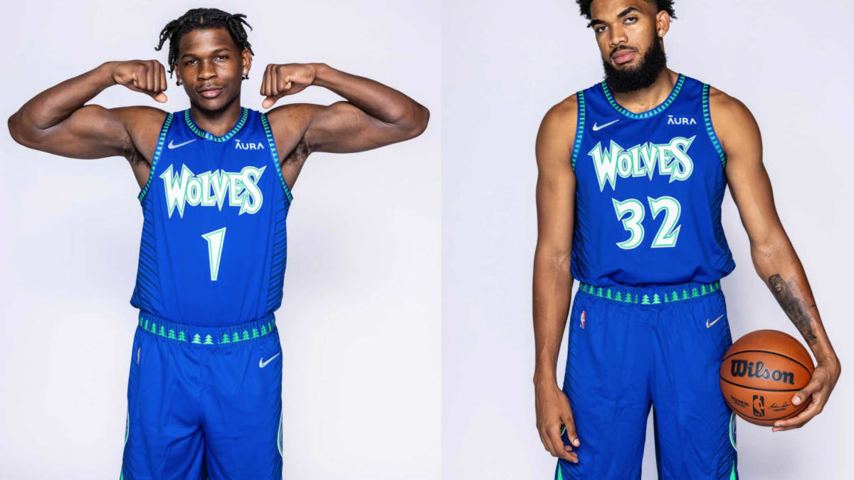 T hot sale wolves jersey