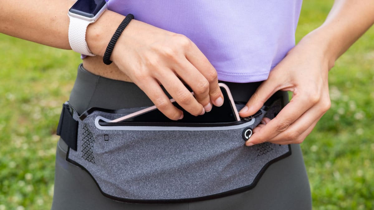 Best running shop belt for iphone