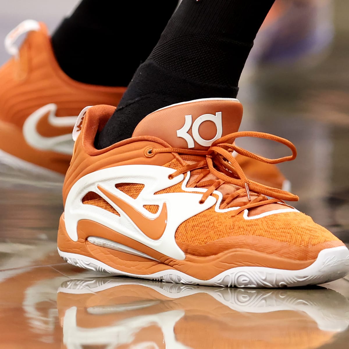 Nike Dunk High Retro Knicks 10 / Orange