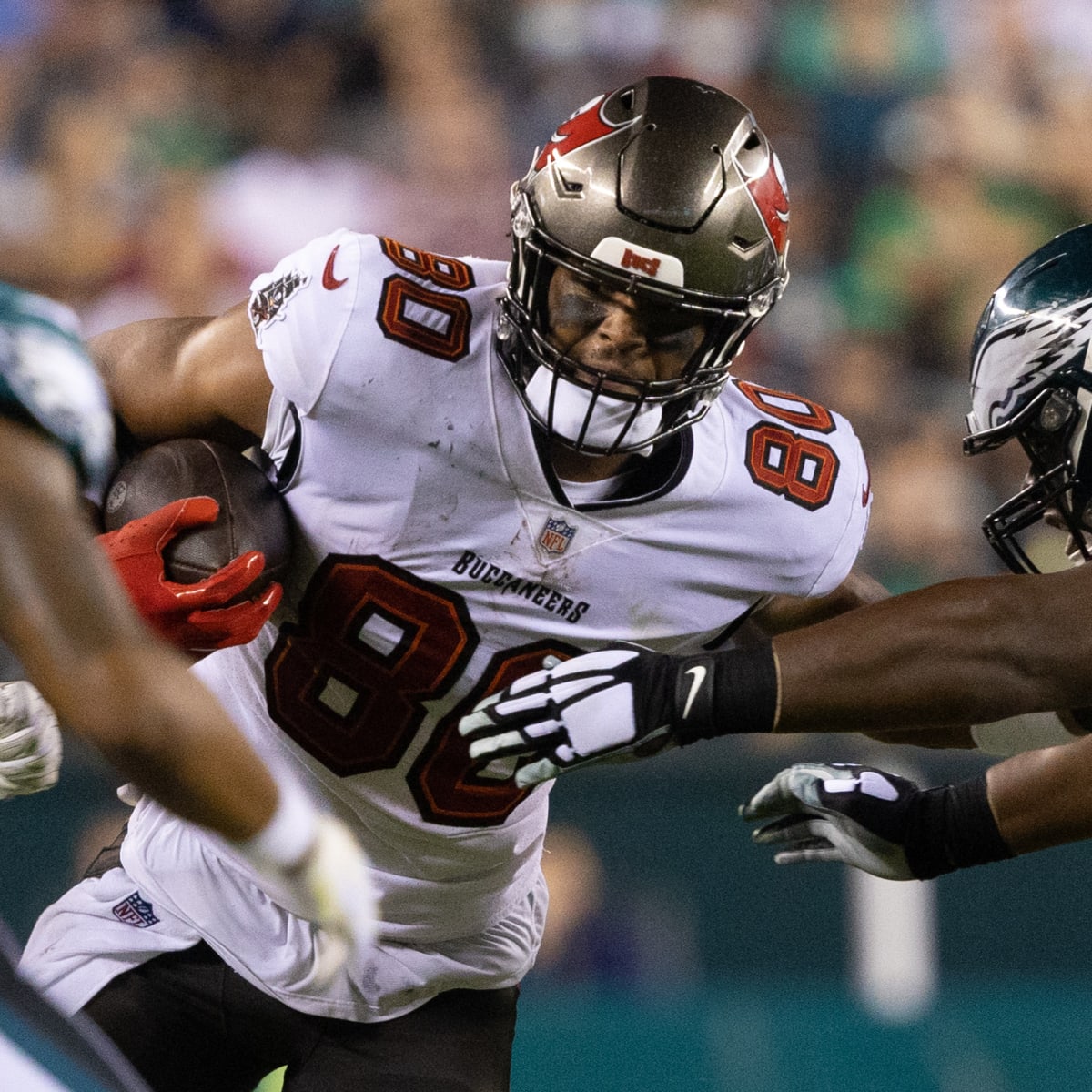 Houston Texans Sign Former First-Round TE O.J. Howard - Sports