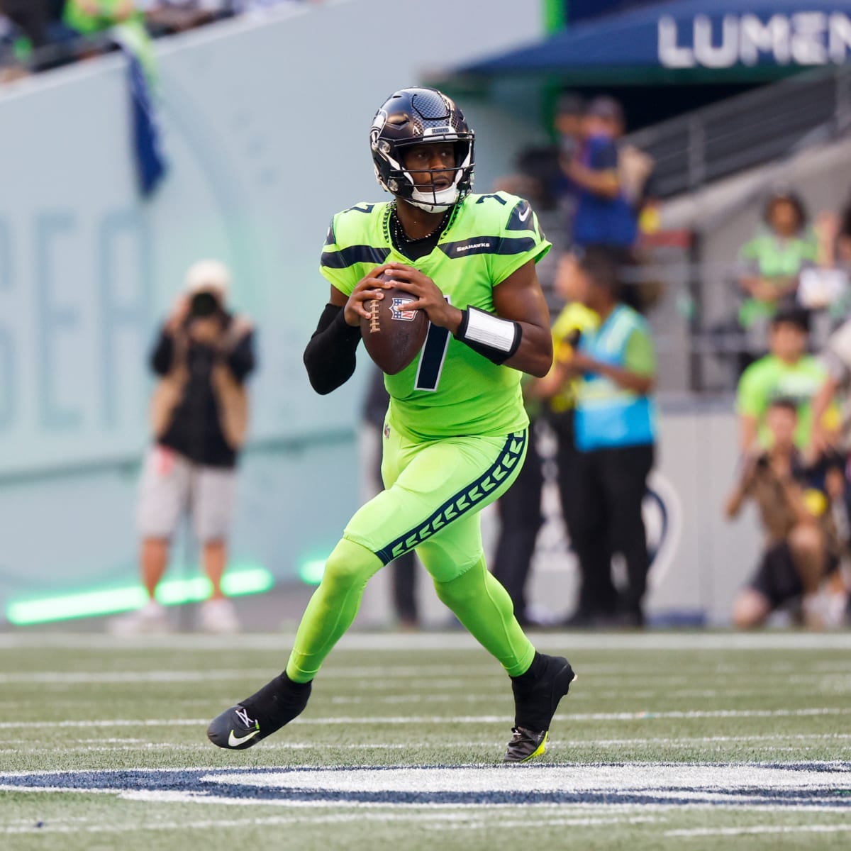 Denver Broncos too inconsistent in 17-16 loss to Seattle Seahawks