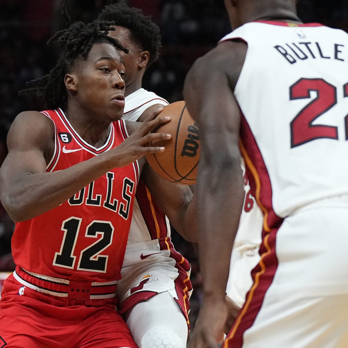 Ayo Dosunmu's Incredible Poster Dunk Seals Win Over Pacers