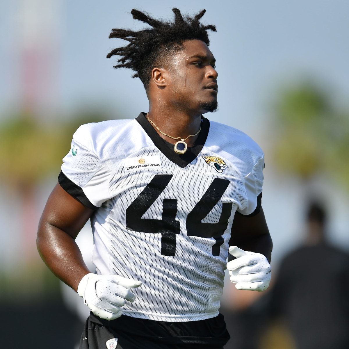 Eagles sign veterans Myles Jack and Zach Cunningham to bolster defense