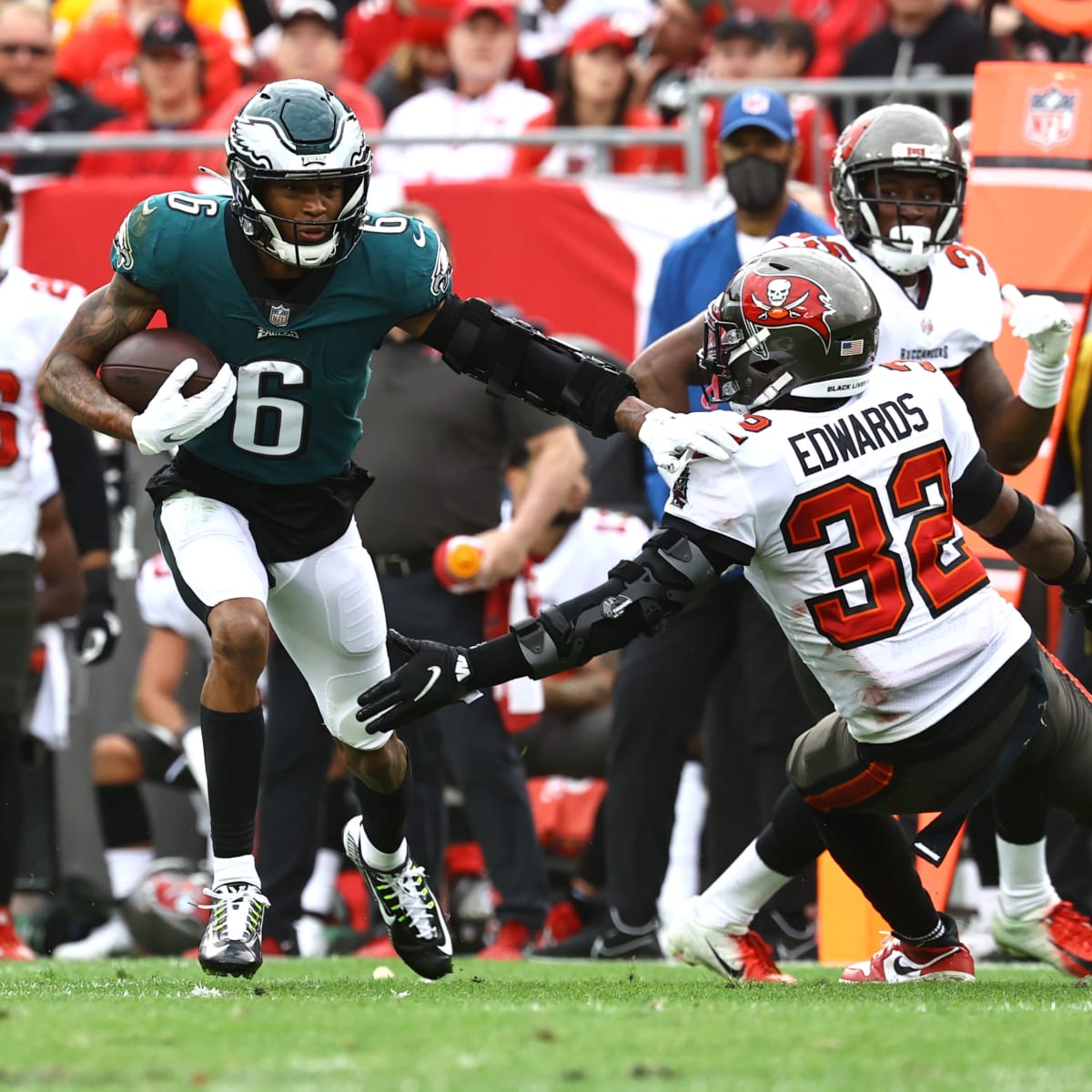 James Bradberry helping DeVonta Smith get better in Philadelphia 