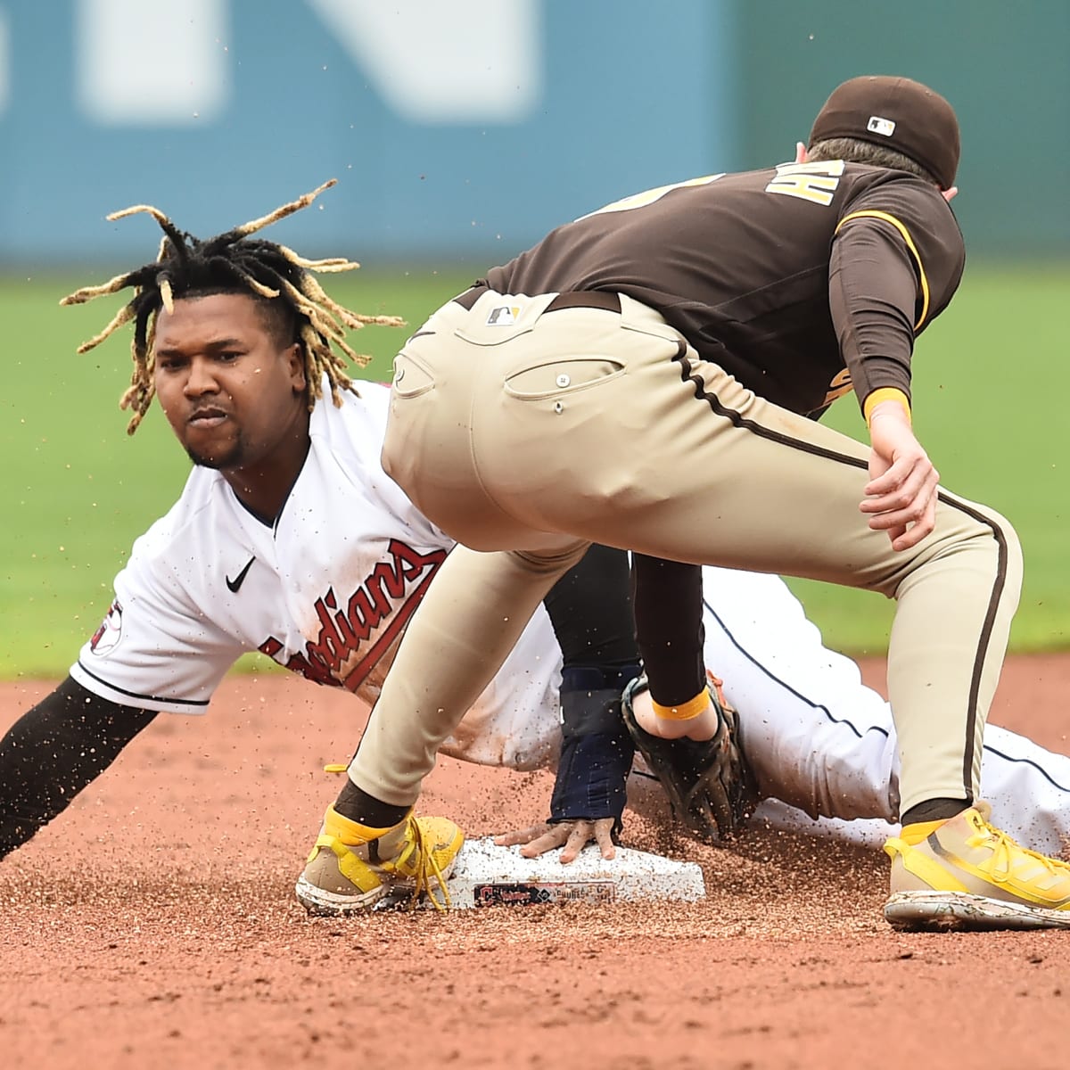 Which Cleveland Guardians have also played for San Diego Padres