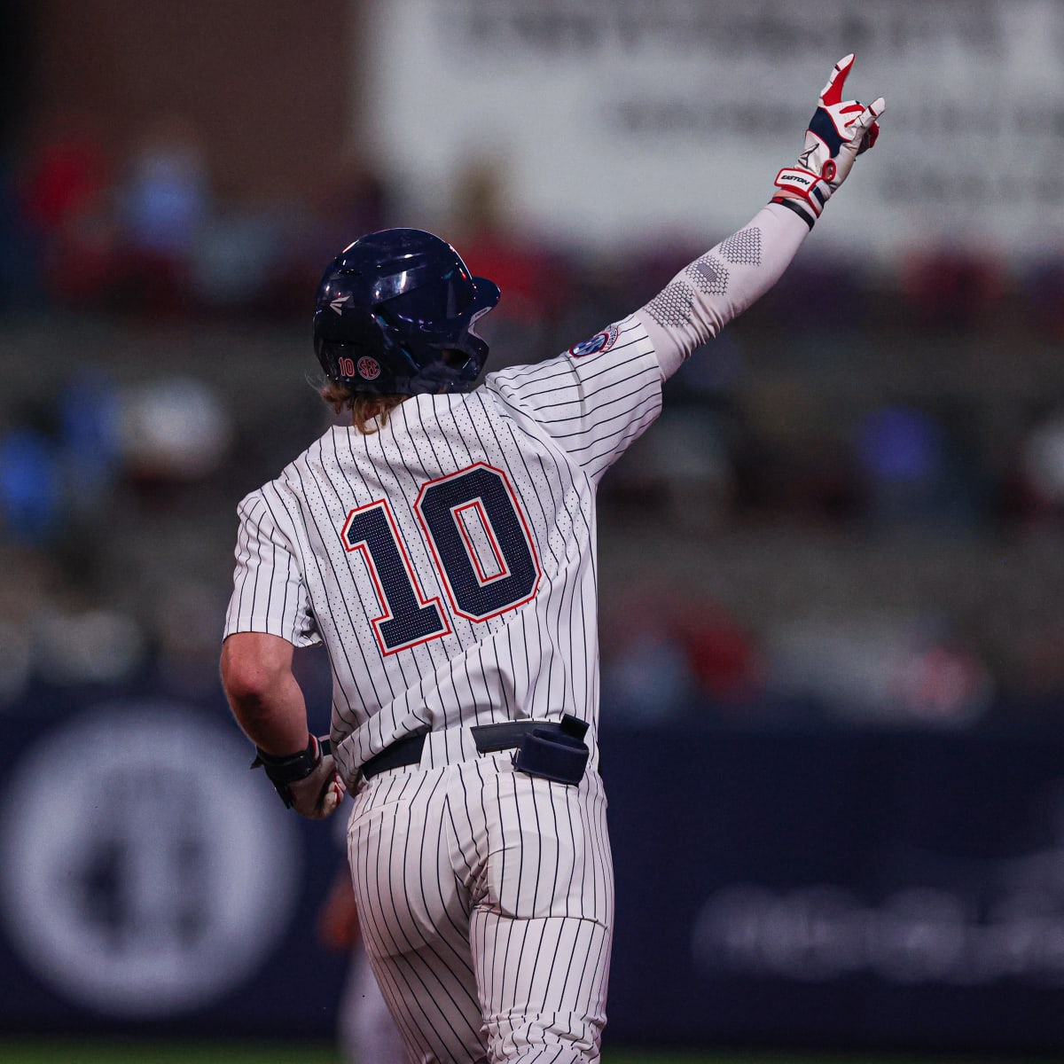 Ole Miss baseball splits doubleheader with Arkansas, deciding game