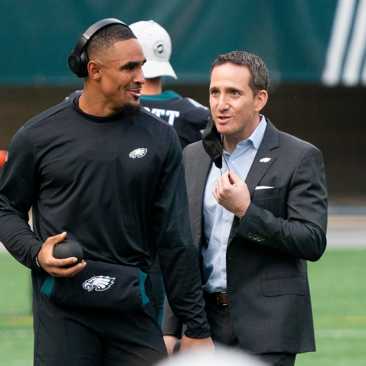 Eagles general manager Howie Roseman explains Ian Book signing