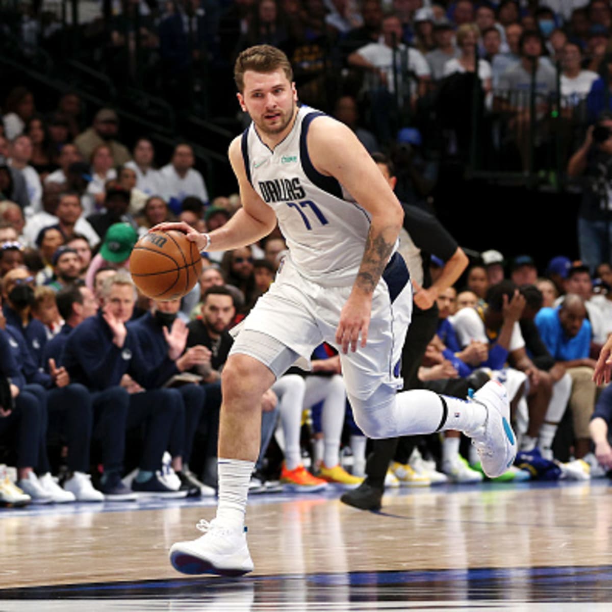 LOOK: Top Orlando Magic Rookie Wearing New Luka Doncic Shoes - Sports  Illustrated Dallas Mavericks News, Analysis and More