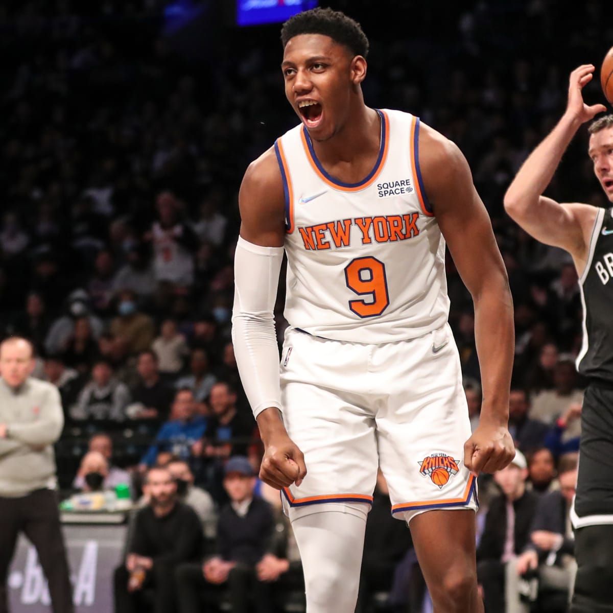New York Knicks' RJ Barrett Better Off the Bench? - Sports Illustrated New  York Knicks News, Analysis and More