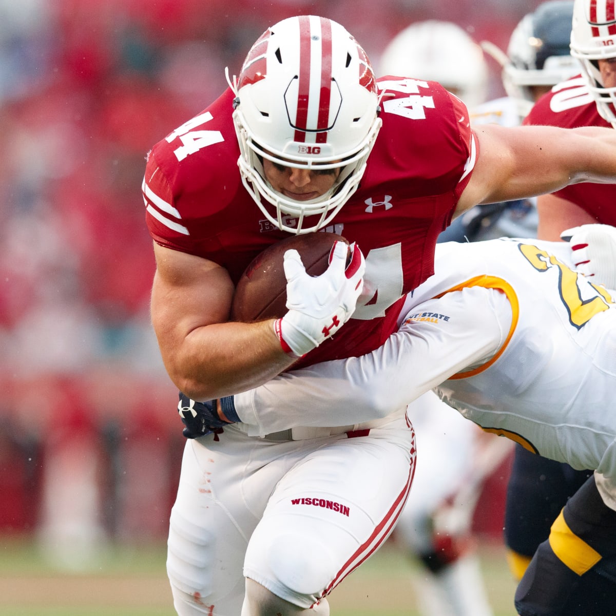 2022 NFL Draft Preview: Wisconsin fullback John Chenal - Sports Illustrated  Wisconsin Badgers News, Analysis and More