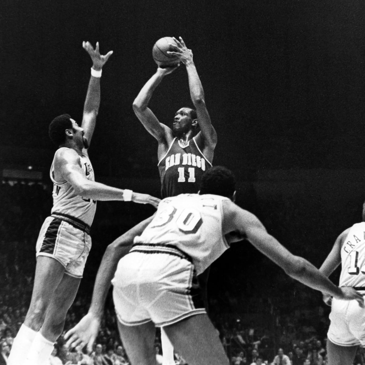 The Naismith Memorial Basketball Hall of Fame :: Elvin Hayes