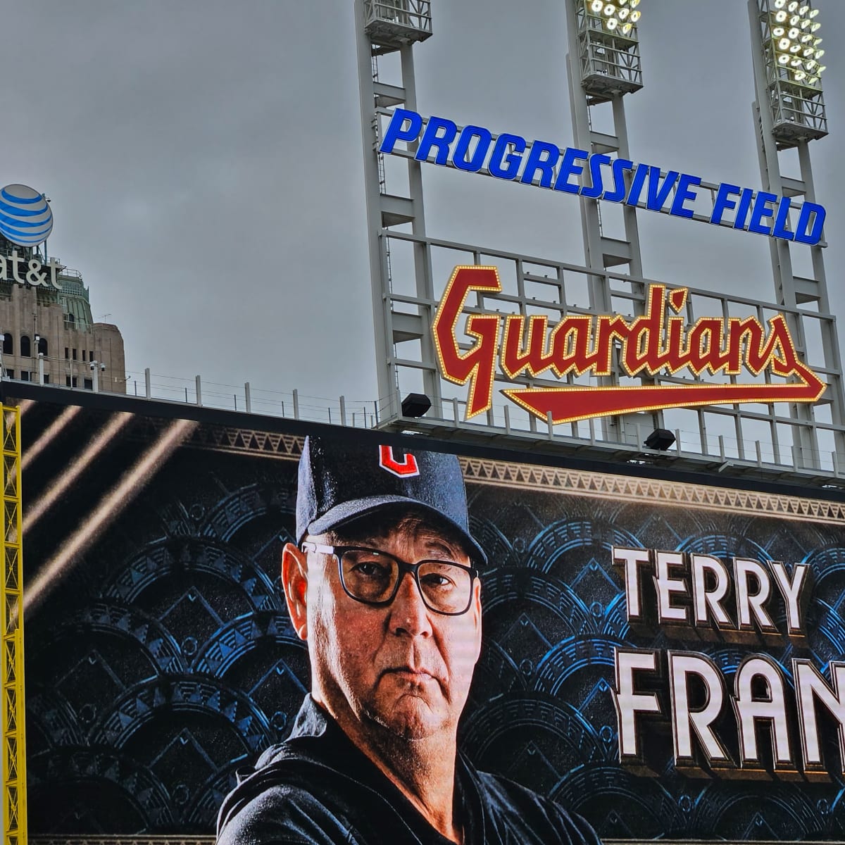 Guardians manager Terry Francona bids farewell to home crowd