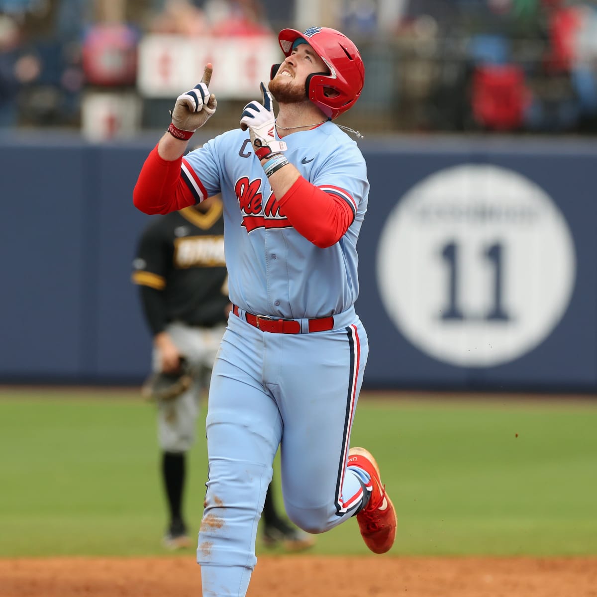 Auburn Baseball Knocks Off Tennessee in First SEC Series Win of Season -  College and Magnolia