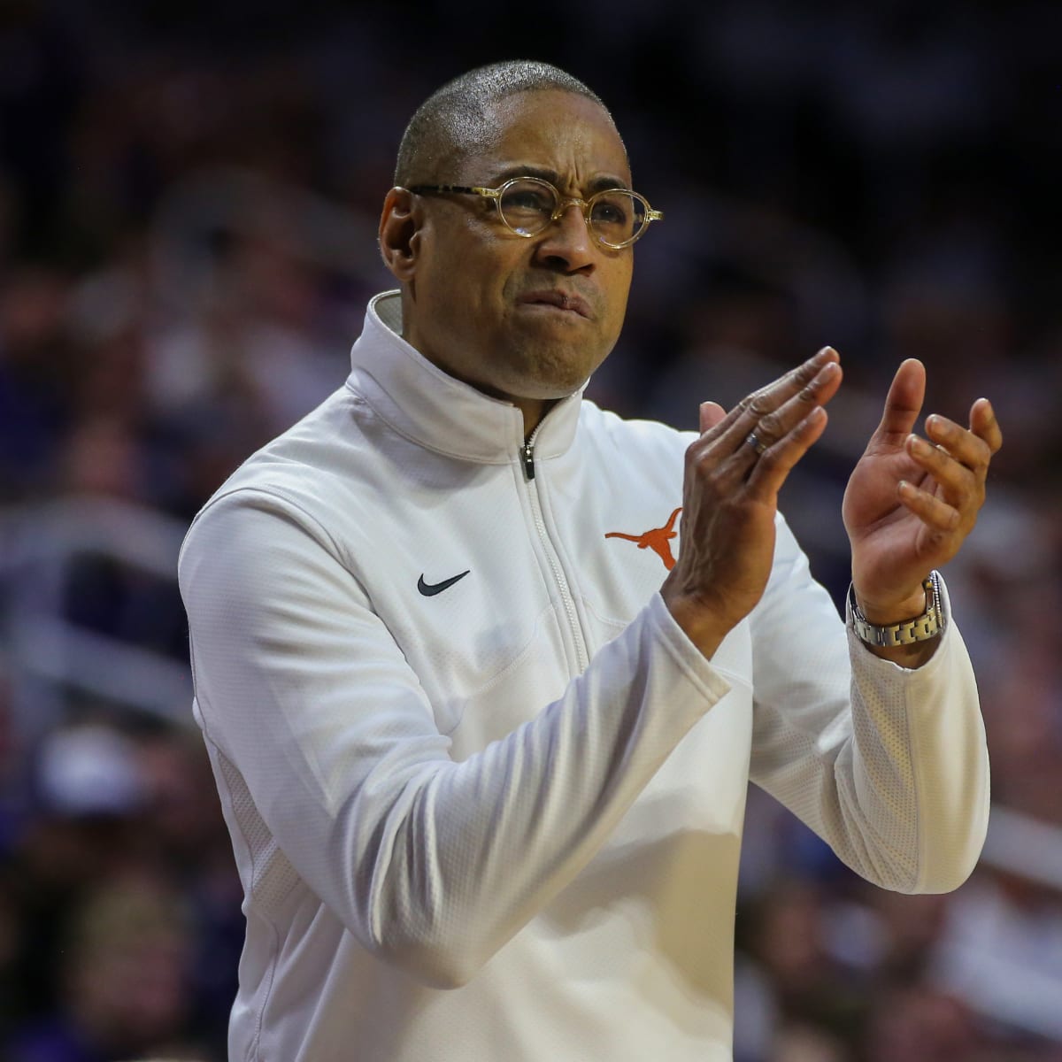 Texas bumps interim coach Rodney Terry salary over $800,000 - The San Diego  Union-Tribune