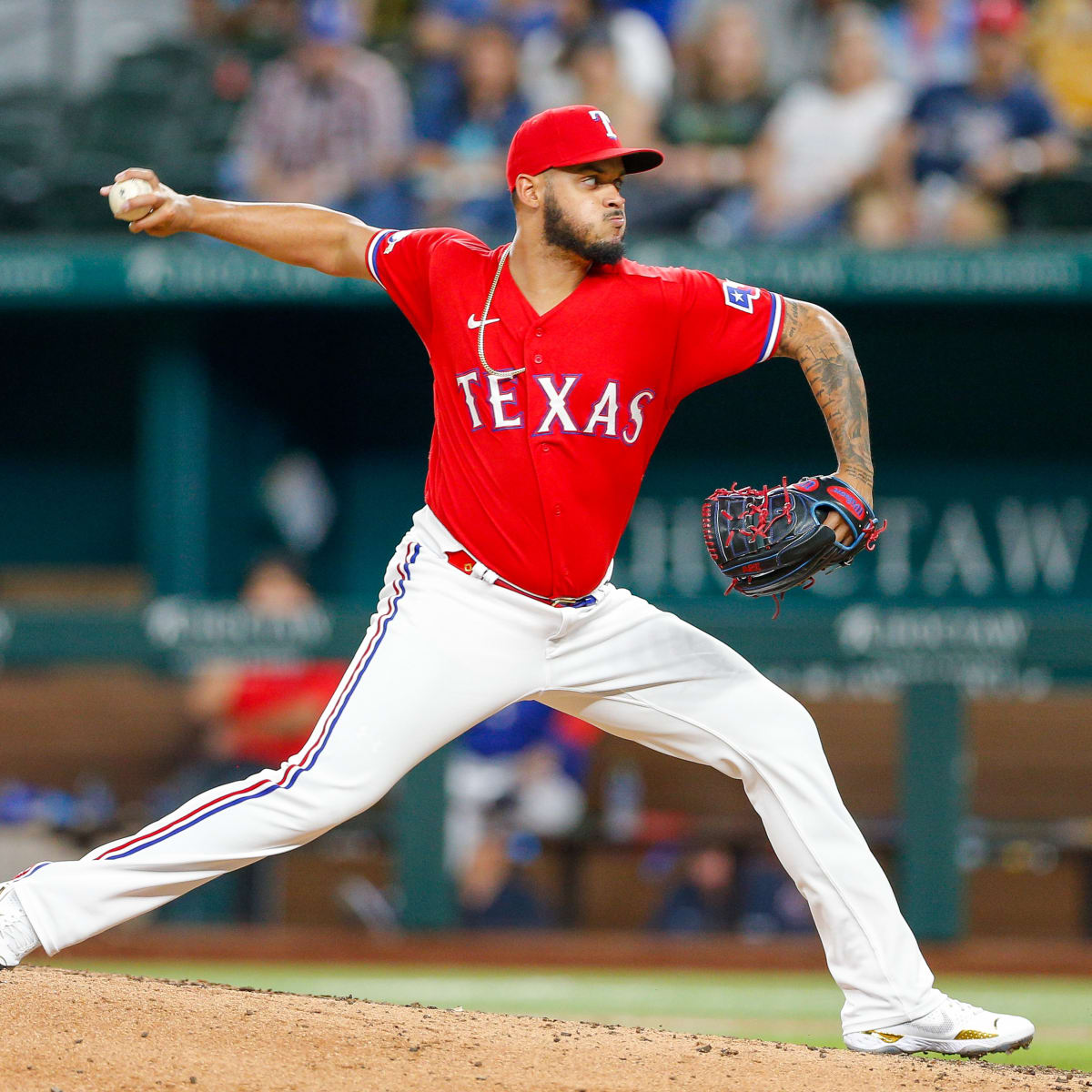 Texas Rangers Spring Training Preview: Jonathan Hernandez - Sports