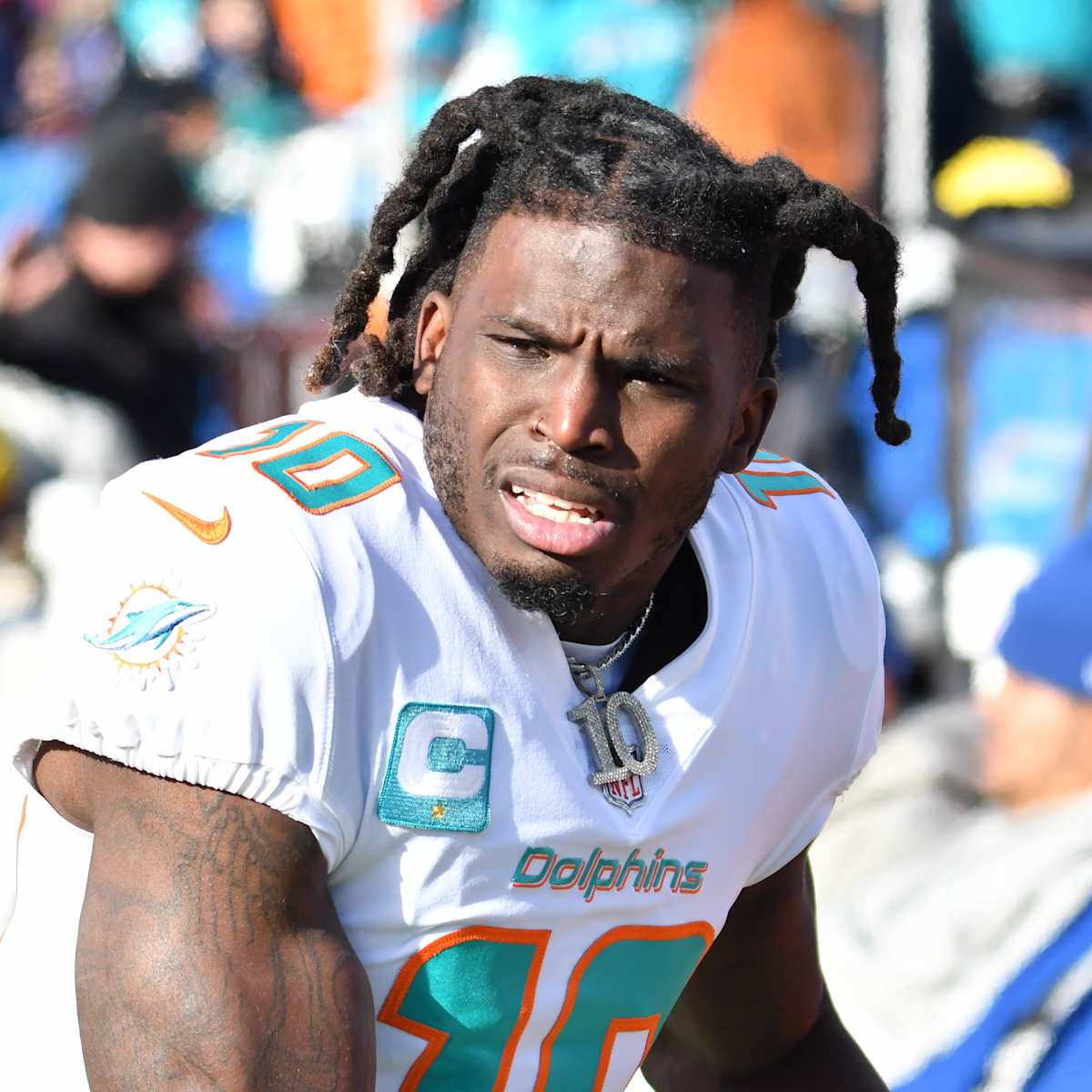 Dolphins face red-hot Bills in hunt for AFC East wild card - WINK News