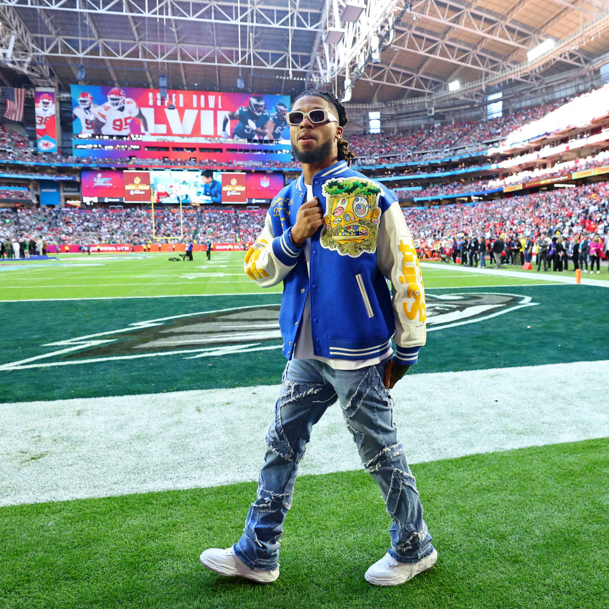 Damar Hamlin makes appearance on field at Super Bowl