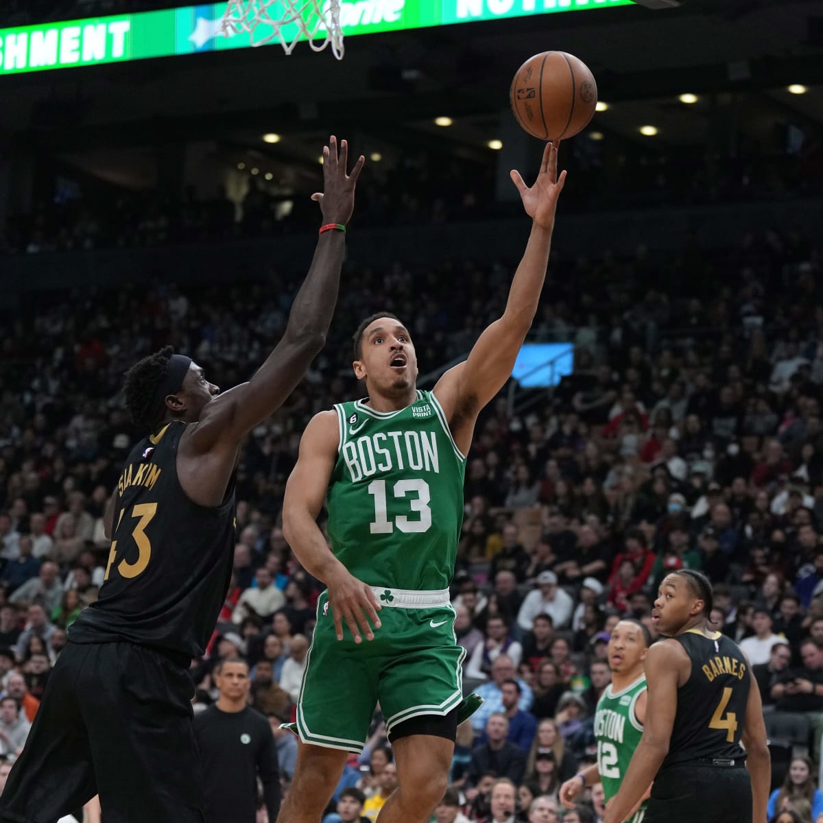 Could Boston's depth at center keep Blake Griffin away?