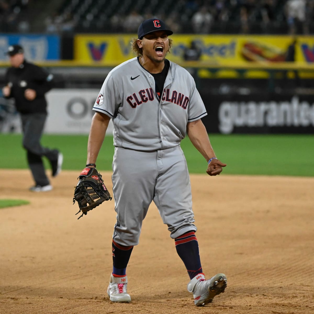 Watch: Guardians' Naylor hits game-tying grand slam vs. White Sox