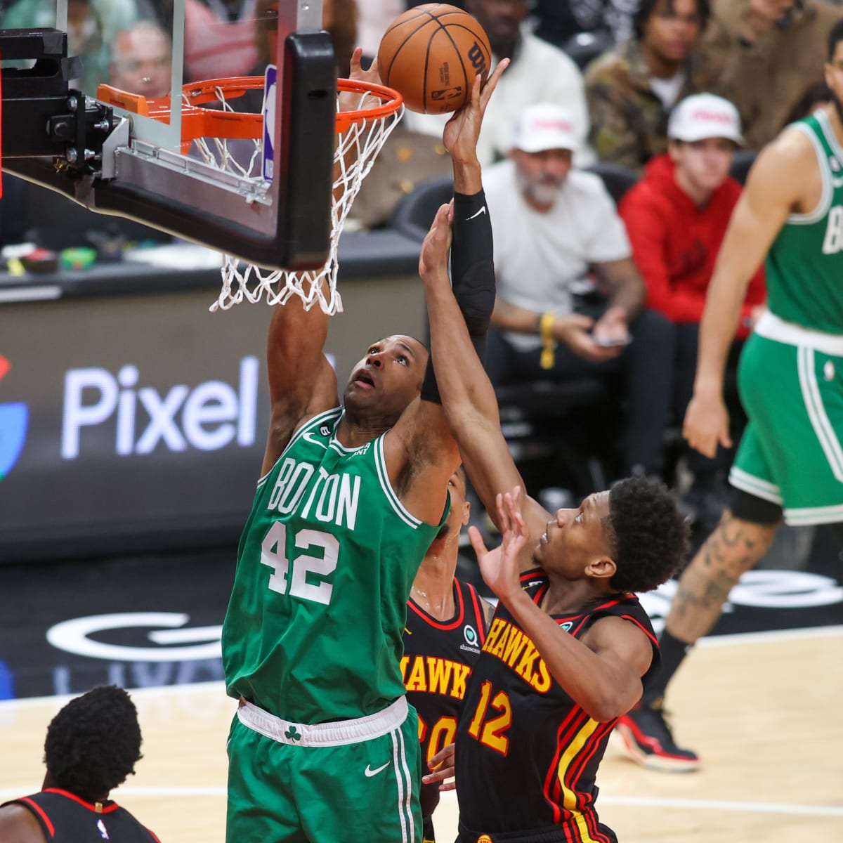 Al Horford brings his unselfish game to Celtics