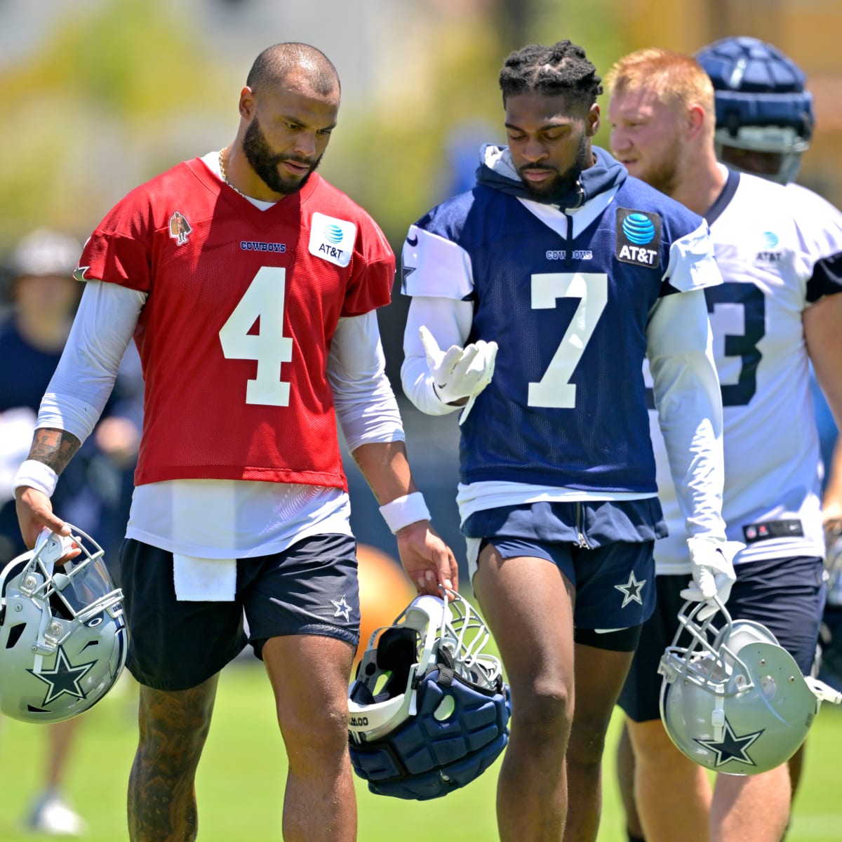 Arlington, United States. 24th Dec, 2022. Dallas Cowboys Dak Prescott gets  stopped by and Philadelphia Eagles T.J. Edwards during their NFL game at  AT&T Stadium in Arlington, Texas on Saturday, December 24